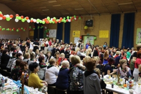 We wspólnej biesiadzie wzięło udział około 350 pań. KOBIETY AKTYWNE We wspólnej biesiadzie wzięło udział około 350 pań. KOBIETY AKTYWNE