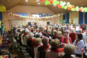 We wspólnej biesiadzie wzięło udział około 350 pań. KOBIETY AKTYWNE We wspólnej biesiadzie wzięło udział około 350 pań. KOBIETY AKTYWNE