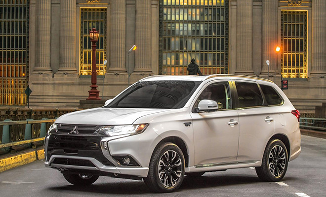 Mitsubishi-Outlander_PHEV