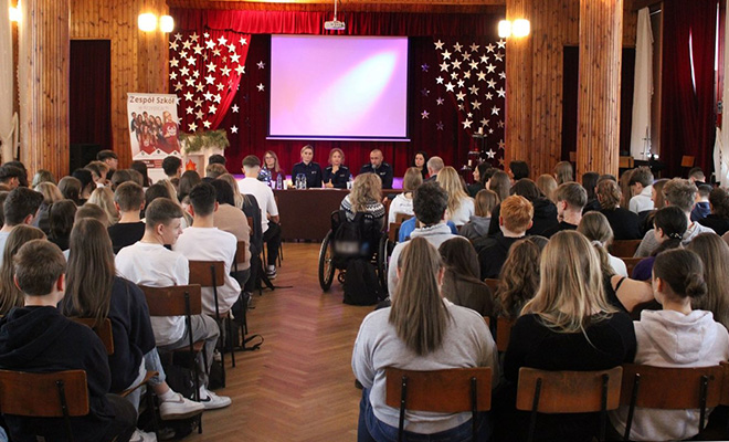 Debata odbyła się w auli liceum w Krzepicach.